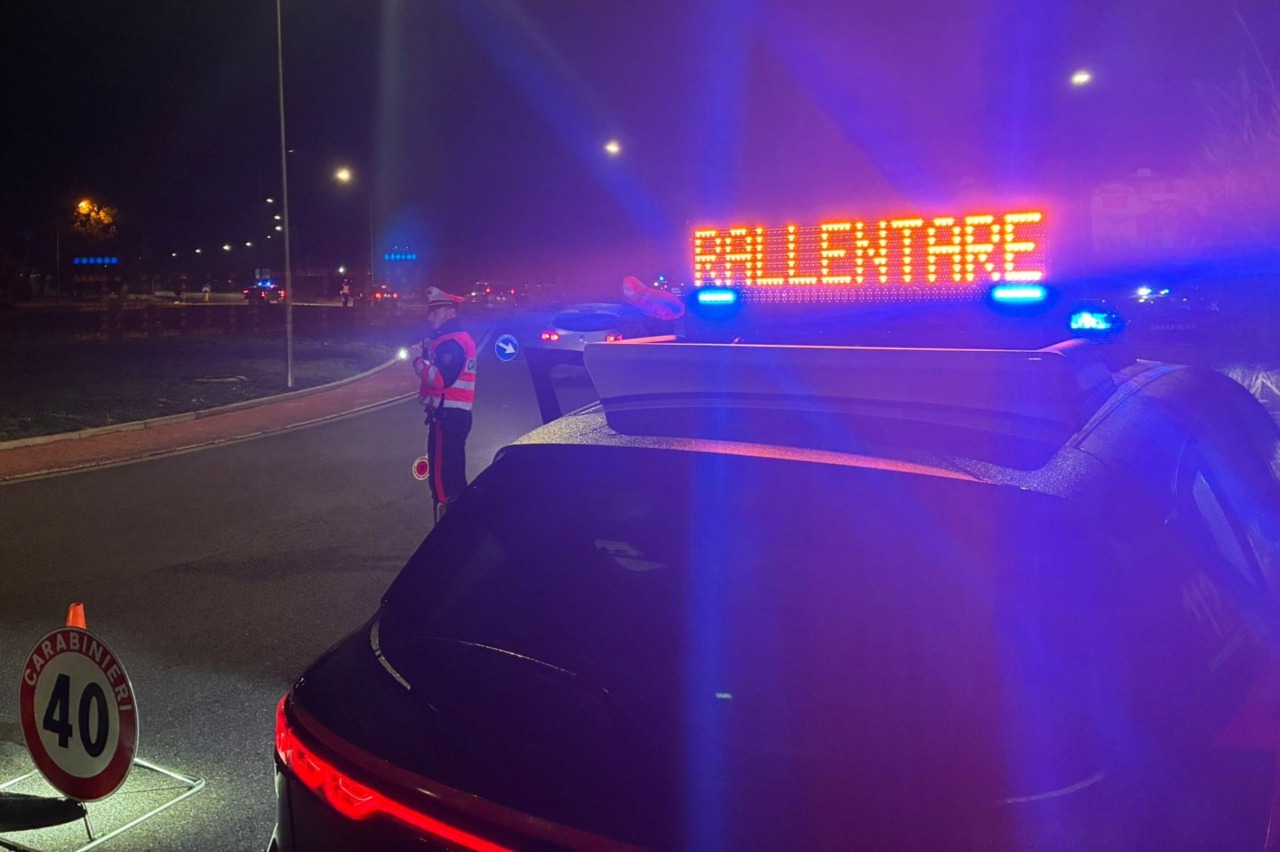 Aggressione ai carabinieri: arrestato un 22enne in provincia di Como