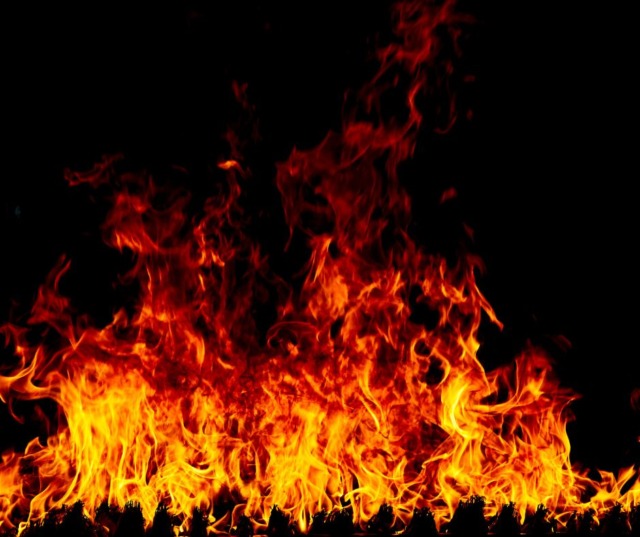 Incendio nel municipio, uffici chiusi al pubblico