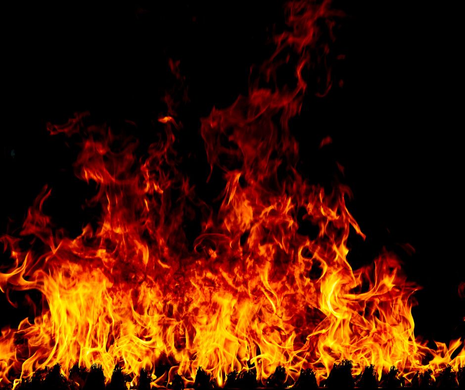 Incendio nel municipio, uffici chiusi al pubblico