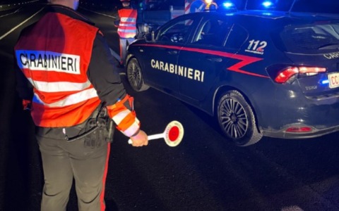 Incidente stradale con feriti, automobilista denunciato per ubriachezza