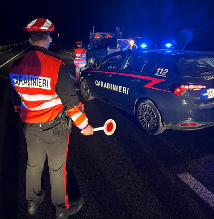 Incidente stradale con feriti, automobilista denunciato per ubriachezza