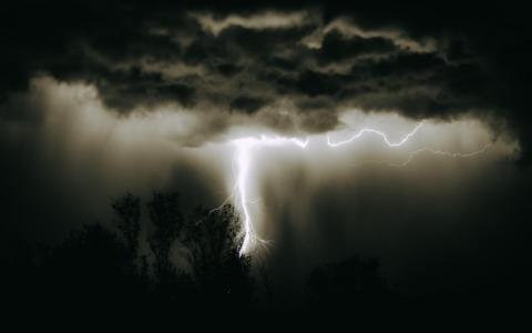 Temporali e piogge intense, confermata l’allerta arancione