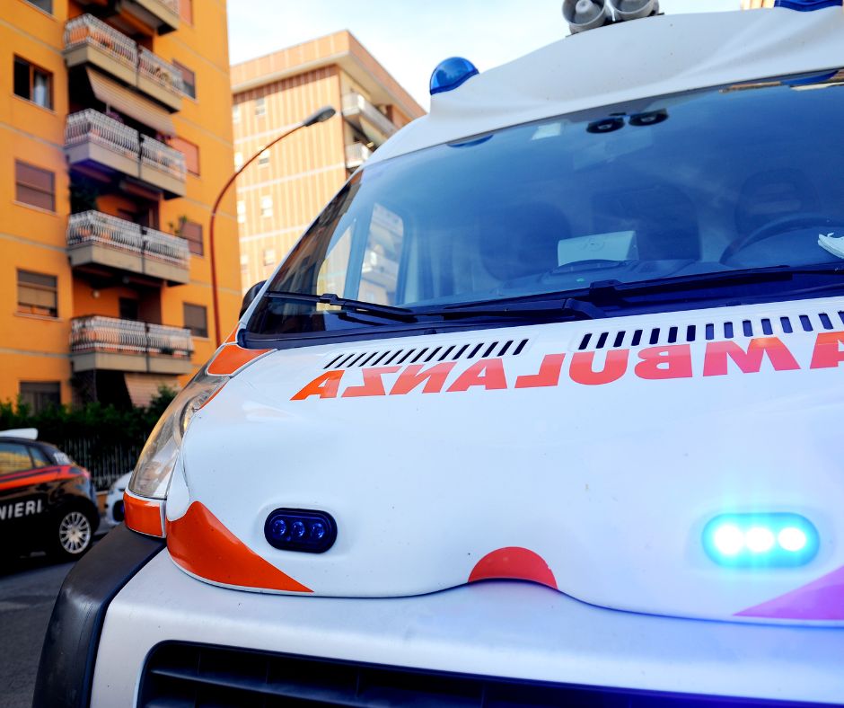 Chiusura del lungolago, code e un’ambulanza bloccata