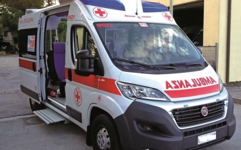 Due giovani feriti dopo una rissa nella notte
