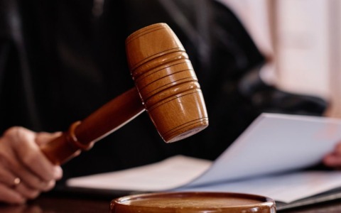 Tufano lascia il Consiglio comunale di Como dopo il caso dell’auto