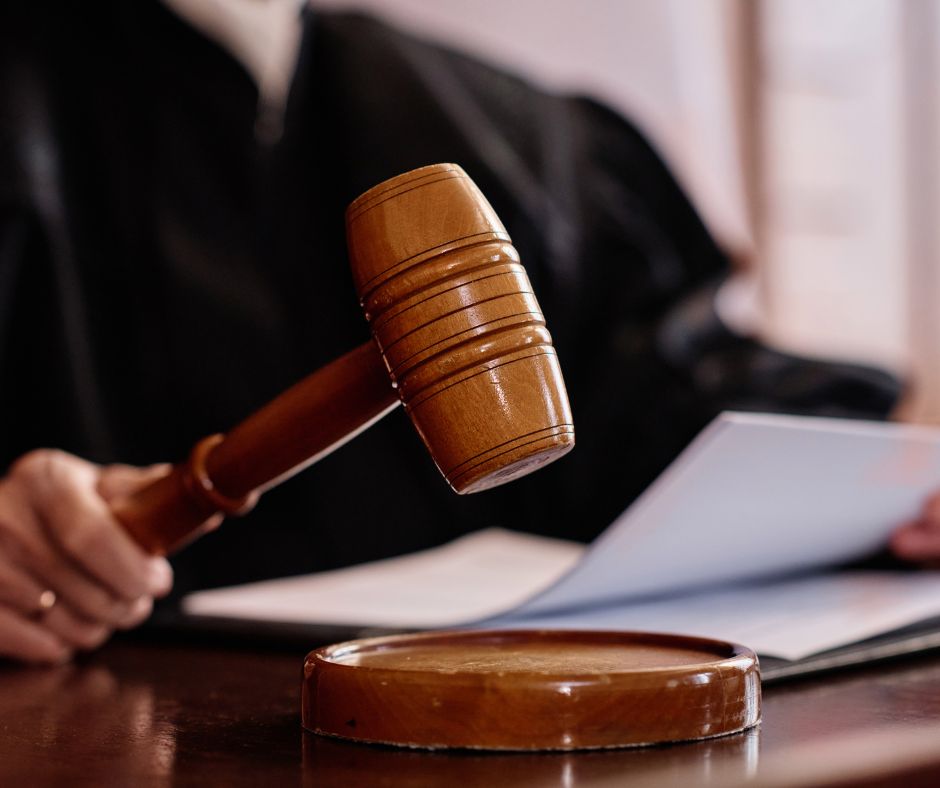 Tufano lascia il Consiglio comunale di Como dopo il caso dell’auto