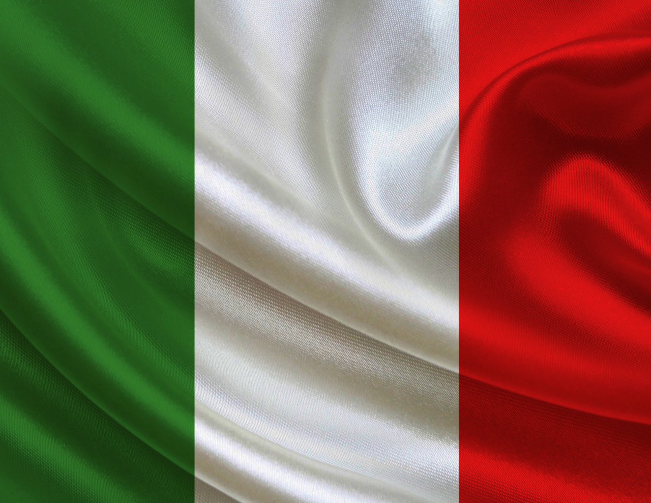 Tricolore logoro al rifugio Prabello: chiesta la sostituzione