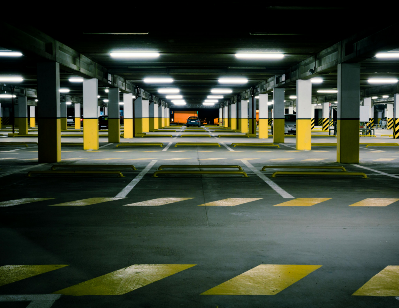 Parcheggio a due livelli, cantiere vicino alla conclusione