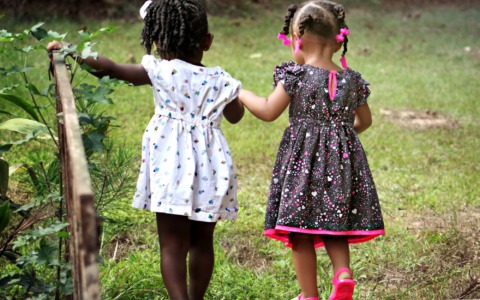 Camminata sensoriale per bambini a Olgiate Comasco